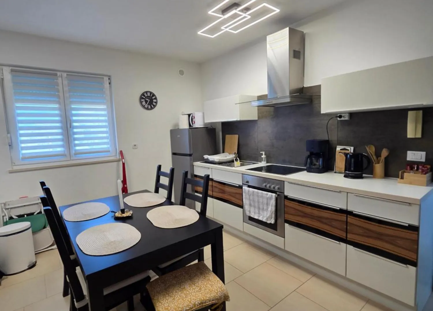 Apartman M & M, Schoene Wohnung Nur 200M Vom Strand Zaton  Lejlighed